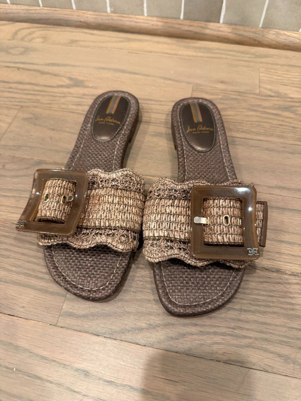 Sam Edelman's Womens Bambie Raffia Oversized buckle sandal